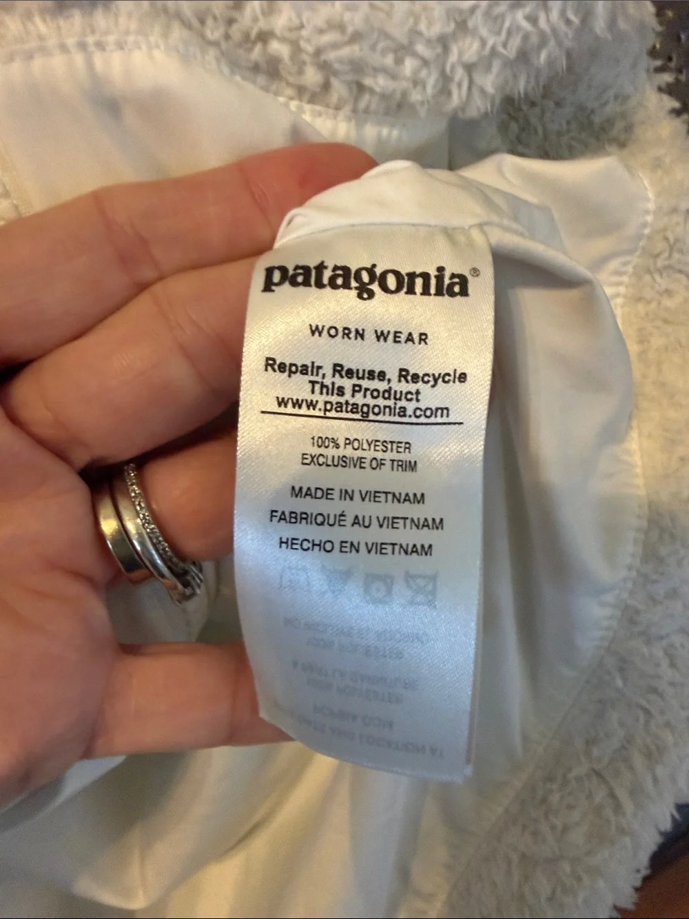 Patagonia white fuzzy vest Large